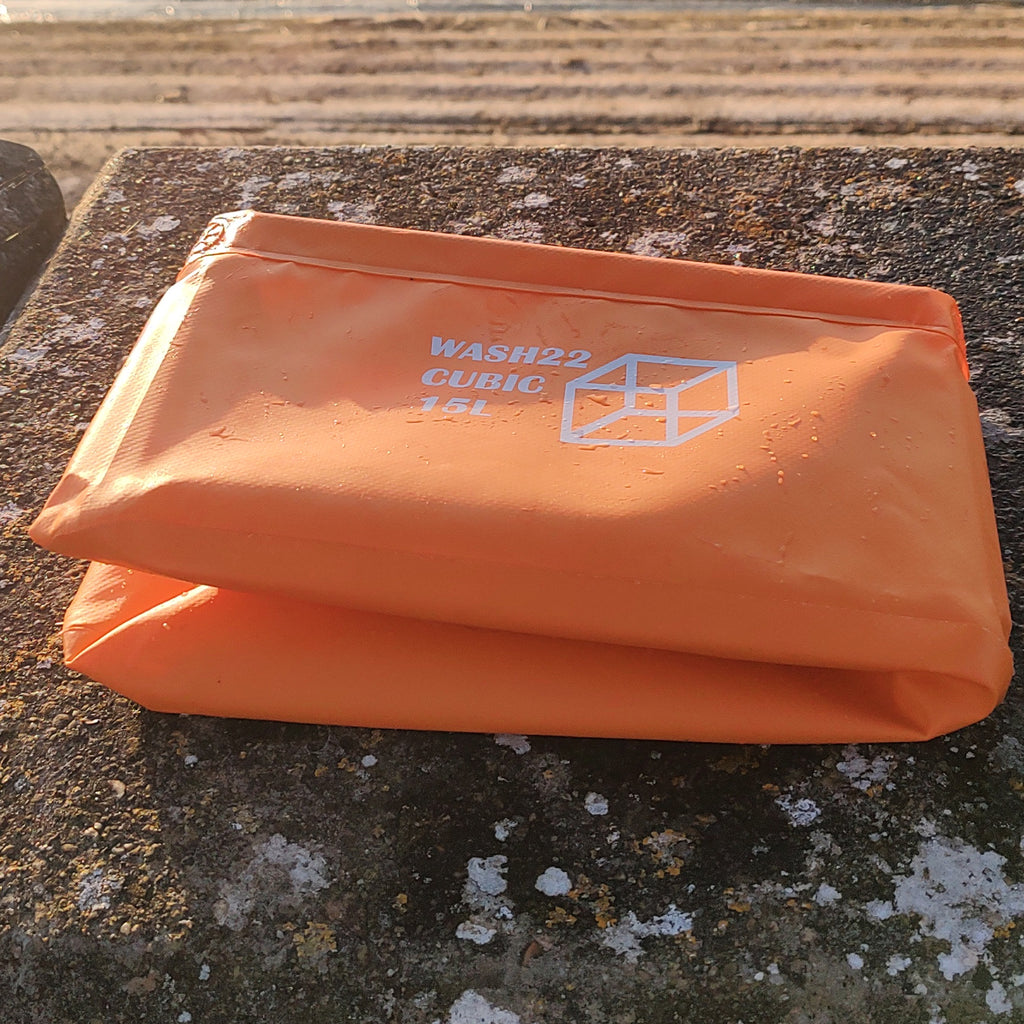 Cubic 15L Collapsible Camping Bucket with Mesh Storage Bag