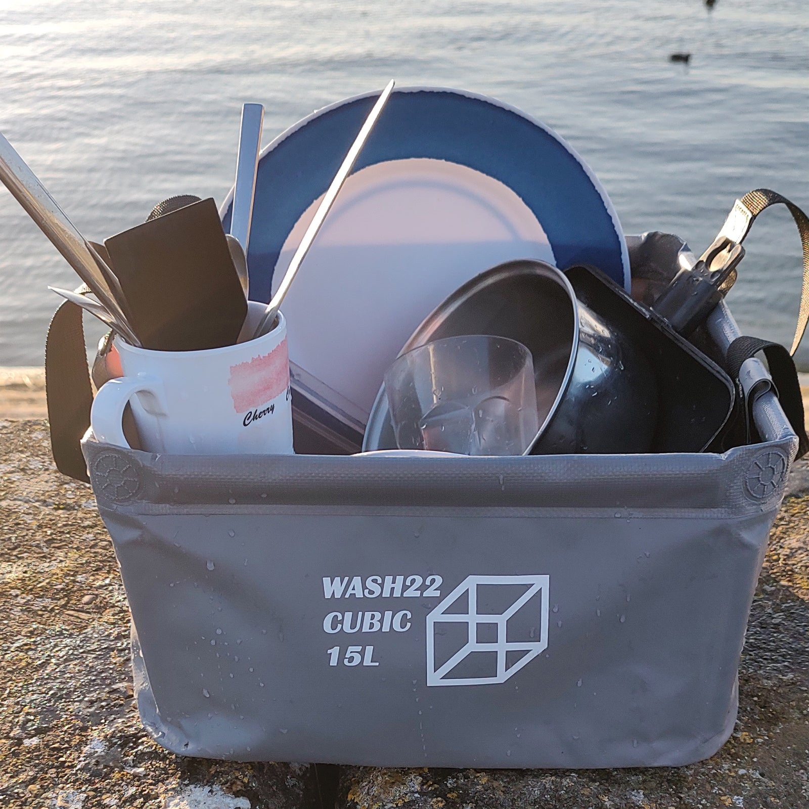 WASH22 Cubic 15L - Light Grey -  Collapsible Camping Wash Basin Bucket with Mesh Storage Bag